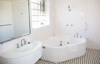 Tumut Valley Motel - Accommodation Search 22