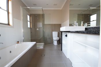 The Edgewater Bed & Breakfast - Accommodation Search 2