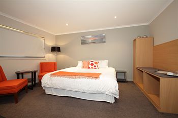 The Edgewater Bed & Breakfast - Accommodation Search 11