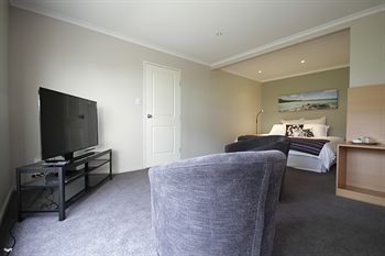 The Edgewater Bed & Breakfast - Accommodation Search 27