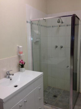 Carnegie Motor Inn - Accommodation Search 4