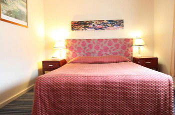 Carnegie Motor Inn - Accommodation Search 9