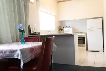 Carnegie Motor Inn - Accommodation Search 11