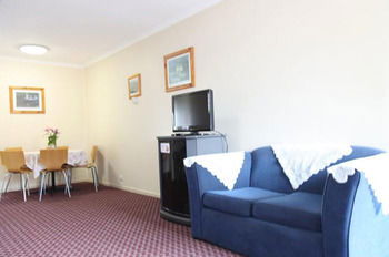 Carnegie Motor Inn - Accommodation Search 12