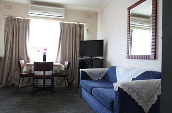 Carnegie Motor Inn - Accommodation Search 13