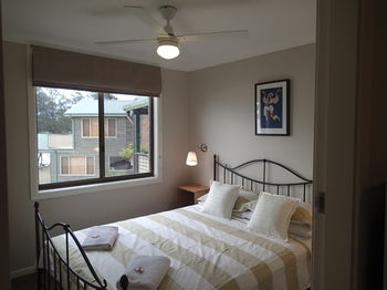 Dungowan Waterfront Apartments - Accommodation Search 3