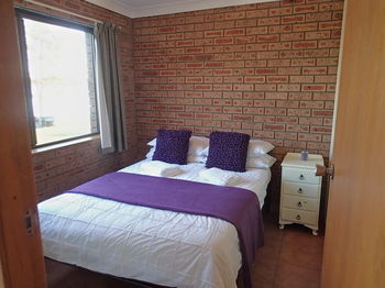 Dungowan Waterfront Apartments - Accommodation Search 16