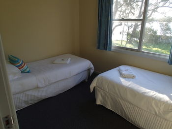 Dungowan Waterfront Apartments - Accommodation Search 27