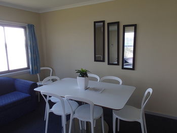 Dungowan Waterfront Apartments - Accommodation Search 28