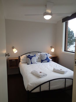 Dungowan Waterfront Apartments - Accommodation Search 89