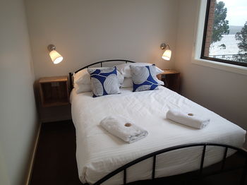 Dungowan Waterfront Apartments - Accommodation Search 128