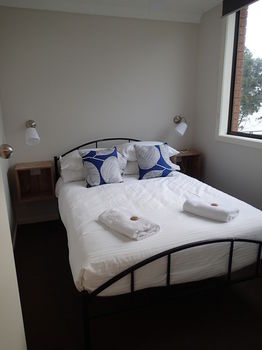 Dungowan Waterfront Apartments - Accommodation Search 134