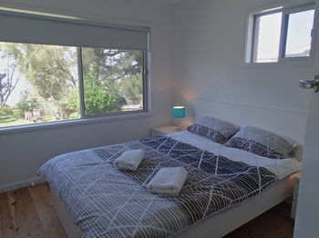 Dungowan Waterfront Apartments - Accommodation Search 195