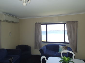 Dungowan Waterfront Apartments - Accommodation Search 197