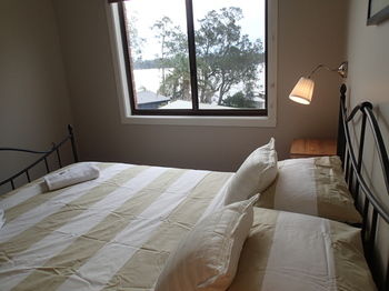 Dungowan Waterfront Apartments - Accommodation Search 206