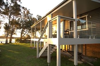 Dungowan Waterfront Apartments - Accommodation Search 244