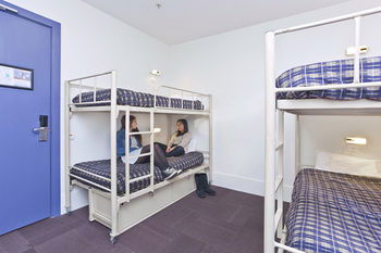 Melbourne VIC Accommodation Search