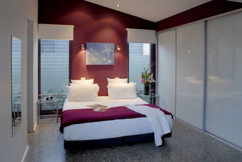 By The Beach B&B And Apartments - Accommodation Search 9