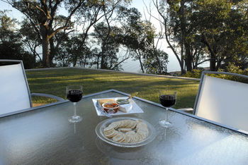 By The Beach B&B And Apartments - Accommodation Search 12
