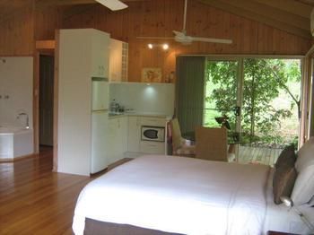 Belle's At Montville - Accommodation Search 12