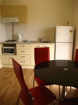 Australian Motor Homes Tourist Park - Accommodation Search 2