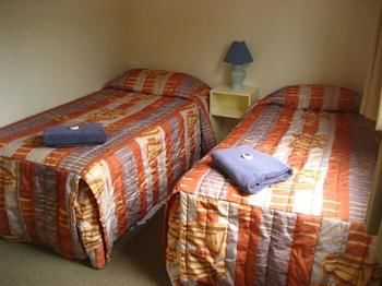 Australian Motor Homes Tourist Park - Accommodation Search 11