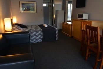 Old Maitland Inn - Accommodation Search 70