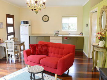 Apple Tree Cottage & Studio - Accommodation Search 13