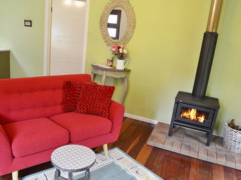 Apple Tree Cottage & Studio - Accommodation Search 14