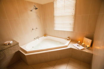 Spicers Vineyards Estate - Accommodation Search 11
