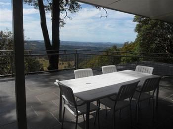 Treetops Accommodation Montville - Accommodation Search 3