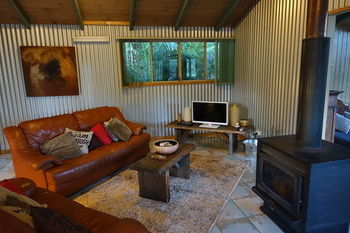 Treetops Accommodation Montville - Accommodation Search 71