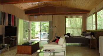 Treetops Accommodation Montville - Accommodation Search 72