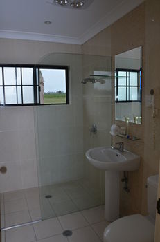 Broken View Estate - Accommodation Search 1