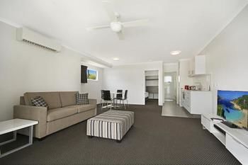 Cooroy Luxury Motel Apartments Noosa - Accommodation Search 6