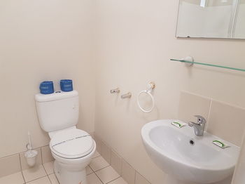 Bentley Waterfront Motel & Cottages - Accommodation Search 8