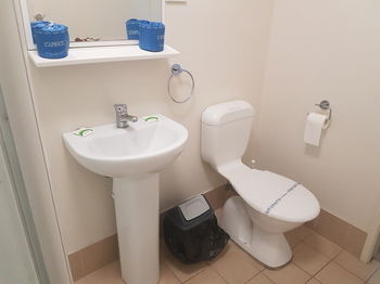Bentley Waterfront Motel & Cottages - Accommodation Search 10