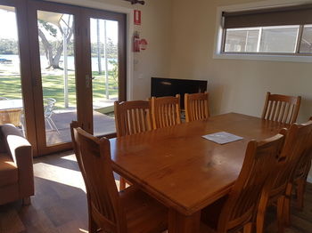 Bentley Waterfront Motel & Cottages - Accommodation Search 42