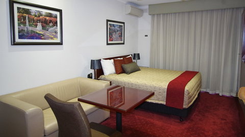 BEST WESTERN Ensenada Motor Inn - Accommodation Search 0