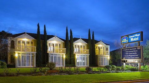 BEST WESTERN Colonial Village Motel - Accommodation Search 0
