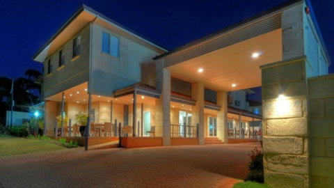 BEST WESTERN PLUS Kalbarri Edge Resort - Accommodation Search 3