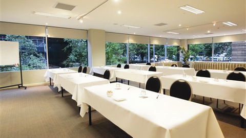 Oaks On Market - Accommodation Search 1