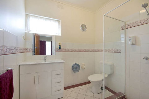 Hello Adelaide Motel + Apartments - Accommodation Search 3