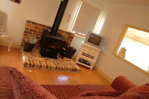 Wombat Lodge - Accommodation Search 2