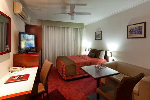 BEST WESTERN Ensenada Motor Inn & Suites - Accommodation Search 0