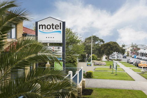 Motel On A Beckett - Accommodation Search 8