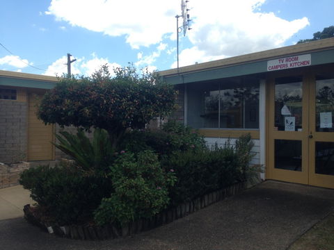 Gympie Caravan Park - Queens Park - Accommodation Search 3