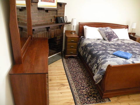 MacDonnell House (Naracoorte Cottages) - Accommodation Search 4