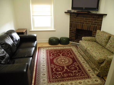 MacDonnell House (Naracoorte Cottages) - Accommodation Search 7