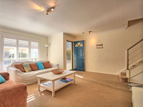 Seaview - Accommodation Search 78